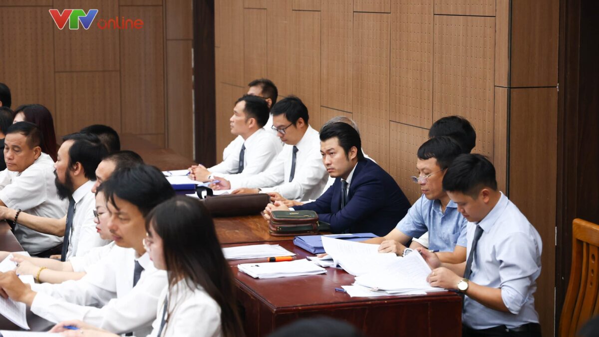 Hà Nội: Bạn gái Mr Pips khai từng giữ 44,8 tỷ đồng tiền mặt và 1,7 triệu USD trong căn hộ