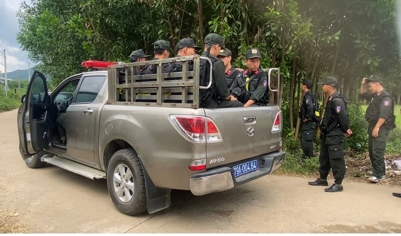 Khánh Hòa: hơn 10 ngày truy bắt 2 phạm nhân trốn Trại giam A2 trên núi Hòn Dữ