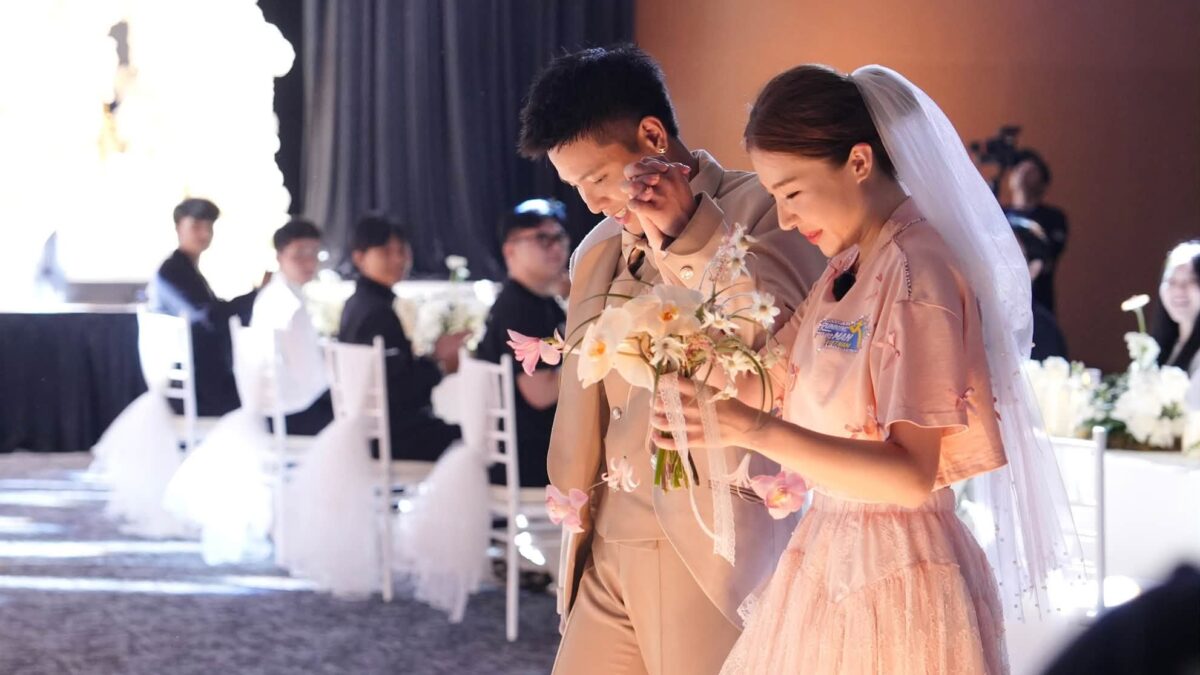 Quân A.P và Lê Khanh lên sóng Running Man Vietnam với cảnh ‘đám cưới’ sau 14 năm gắn bó