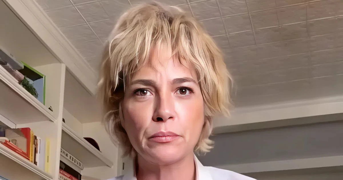 Selma Blair lên tiếng xin lỗi sau vụ việc trên chuyến bay Delta tại sân bay JFK