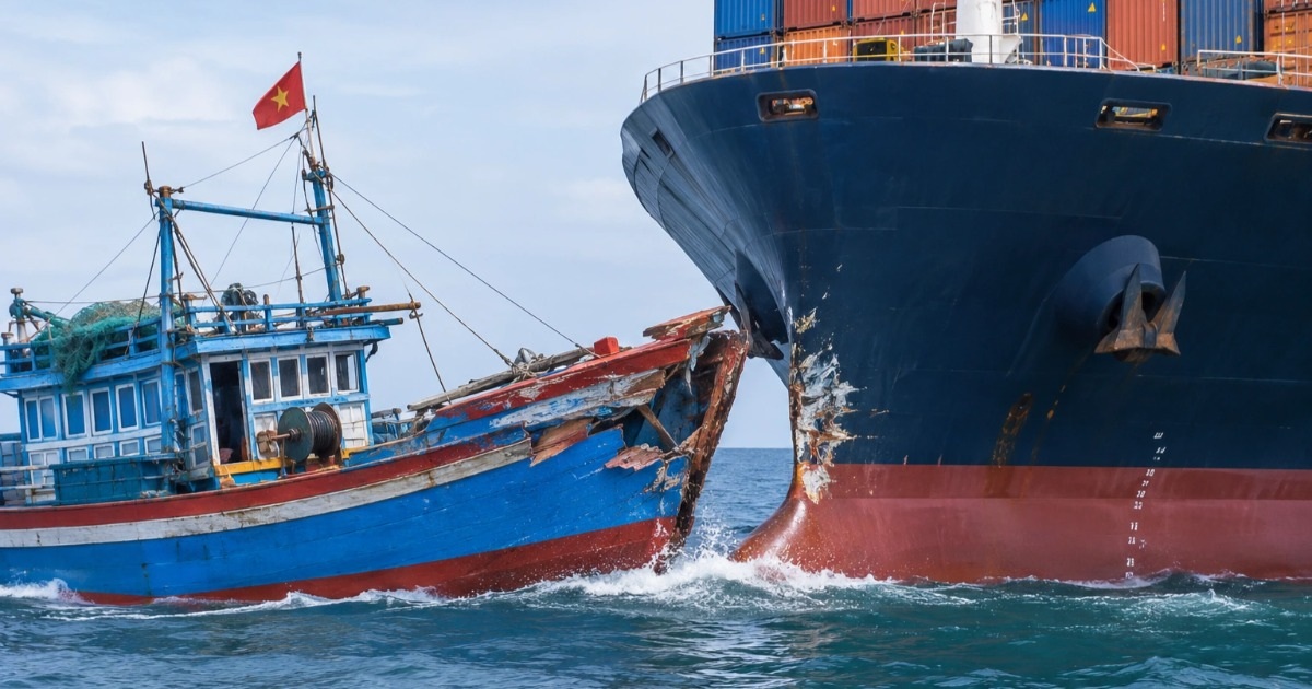 Tàu cá HP 90880TS chìm sau va chạm tàu hàng Liberia gần đảo Long Châu, 1 thuyền viên tử vong