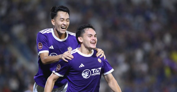 Hà Nội FC ngược dòng thắng Ninh Bình 2-1 nhờ bàn phút bù giờ tại Hàng Đẫy