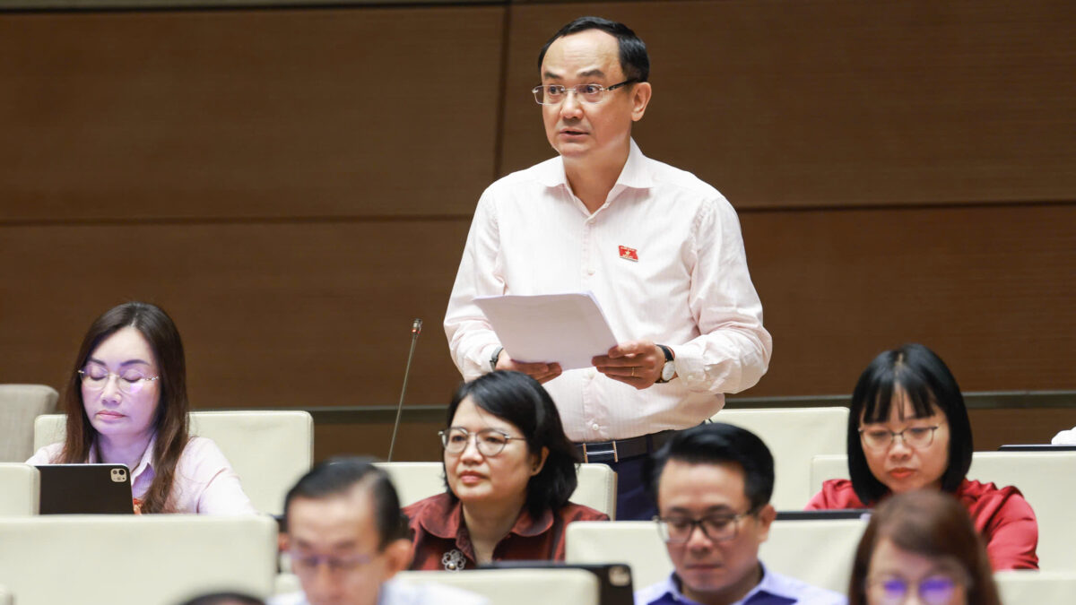 Quốc hội bàn Luật Kinh doanh bất động sản: đề nghị phong tỏa tiền đặt cọc mua nhà