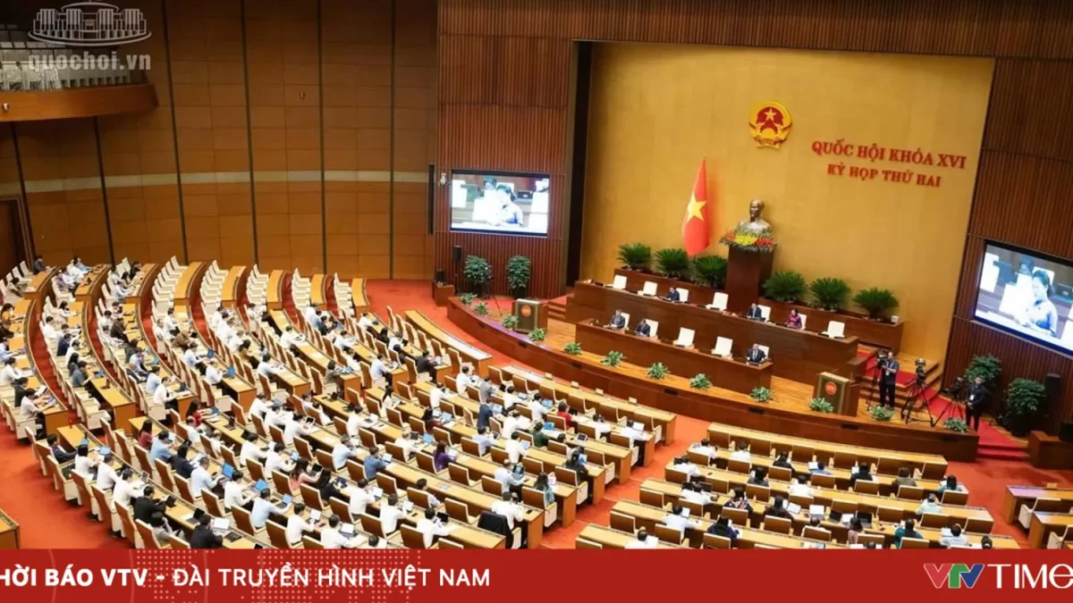 Quốc hội khóa XVI bàn kinh tế – xã hội, ngân sách và đầu tư công trong phiên sáng 31/10
