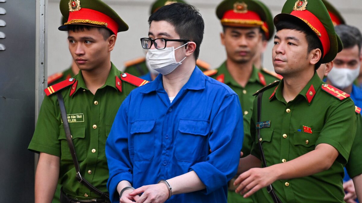 Phiên tòa Mr Pips ngày 31/10: Nguyễn Thanh Tâm khai về hai chuyến sang Thổ Nhĩ Kỳ, vợ cũ Mr Hunter nói về 18 tỉ