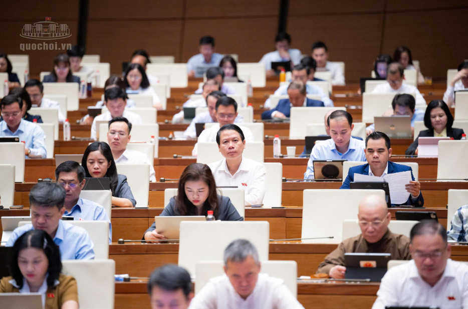 Quốc hội góp ý luật dân chủ ở cơ sở: lấy ý kiến dân qua nền tảng số và ngưỡng 10% hộ đồng thuận