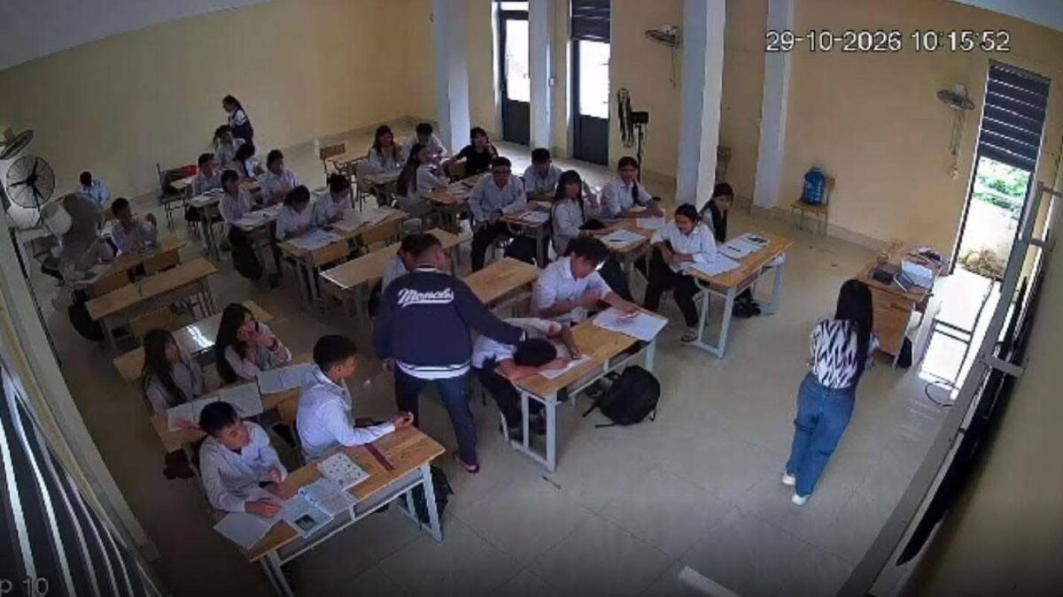 Hà Tĩnh: nam sinh lớp 10 bị bạn cùng lớp đánh thủng màng nhĩ ngay trong giờ Toán