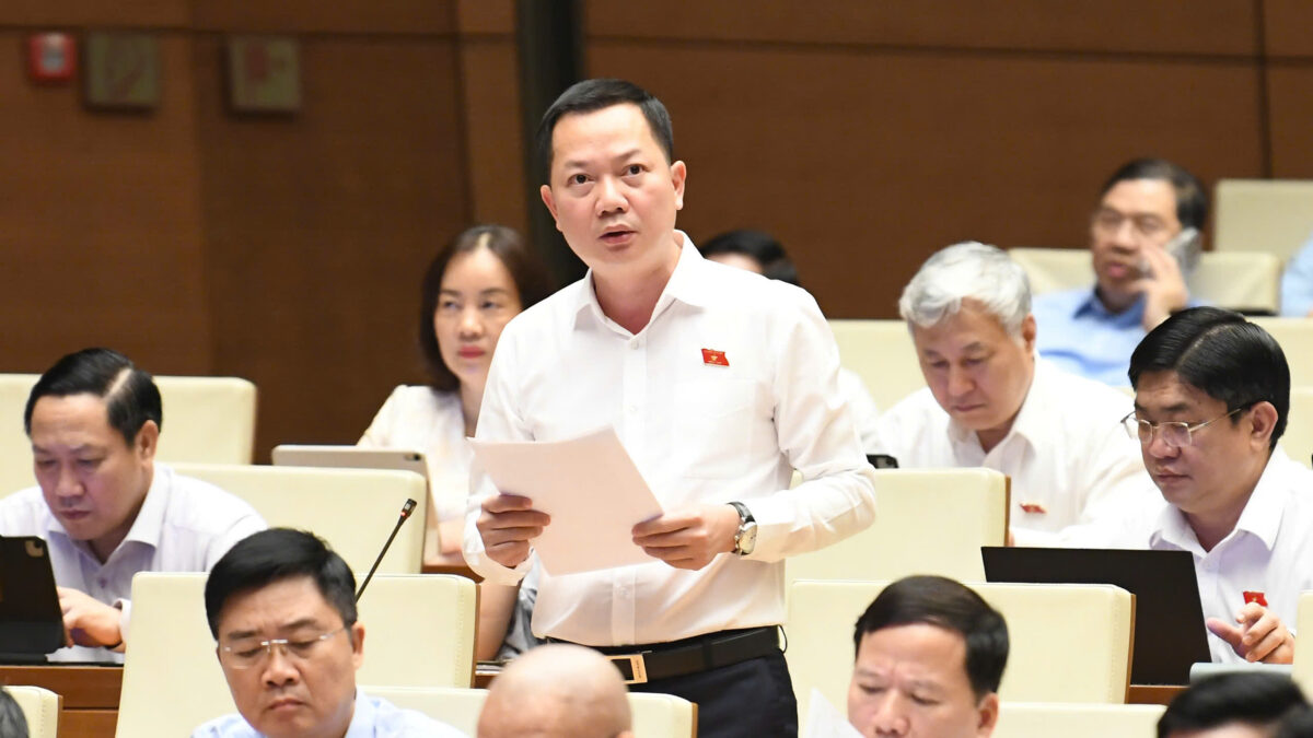 Đại biểu Quốc hội đề nghị đánh giá lại kỳ thi tốt nghiệp THPT, Bộ GD-ĐT giải trình