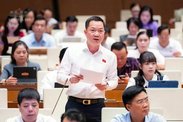 Đại biểu Quốc hội đề nghị đánh giá lại kỳ thi tốt nghiệp THPT, Bộ GD-ĐT giải trình