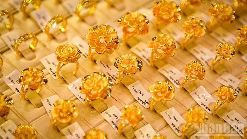 Giá vàng 31/10: vàng miếng SJC về 139 triệu đồng/lượng, vàng nhẫn mất 2,5 triệu đồng