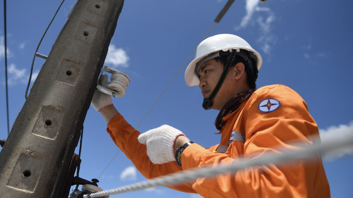 EVN giảm 2% giá bán lẻ điện từ 1/11/2026, giá bình quân còn 2.159,9037 đồng/kWh