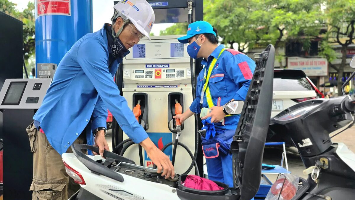 Thuế tiêu thụ đặc biệt với xăng về 0%, giá xăng trong nước giảm mạnh từ 0h ngày 1/11/2026