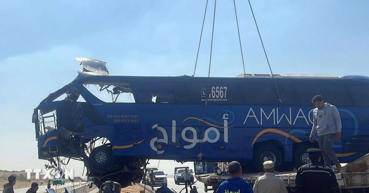 Ai Cập: Xe khách nhỏ va chạm xe tải ở Giza, 10 người thiệt mạng và 24 người bị thương