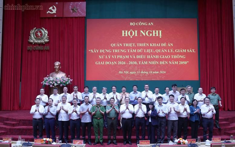 Phó Thủ tướng Phạm Gia Túc kỳ vọng trí tuệ nhân tạo giúp giảm tai nạn, ùn tắc giao thông