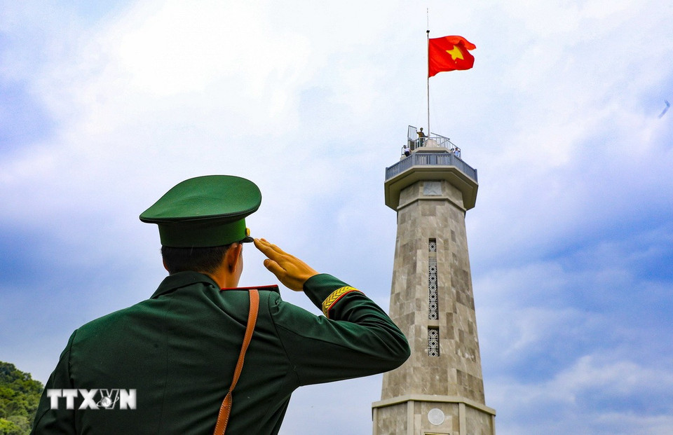升旗仪式暨A Pa Chải旗杆落成典礼，与祖国西极标志紧密相连