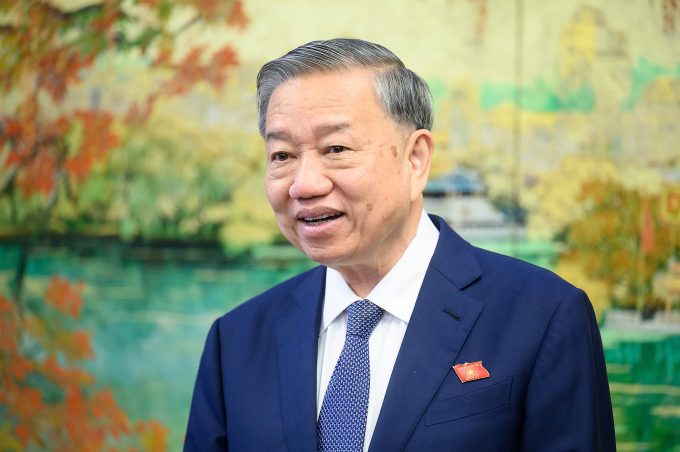 总书记：'下一届大会才考虑对宪法进行根本性修改'