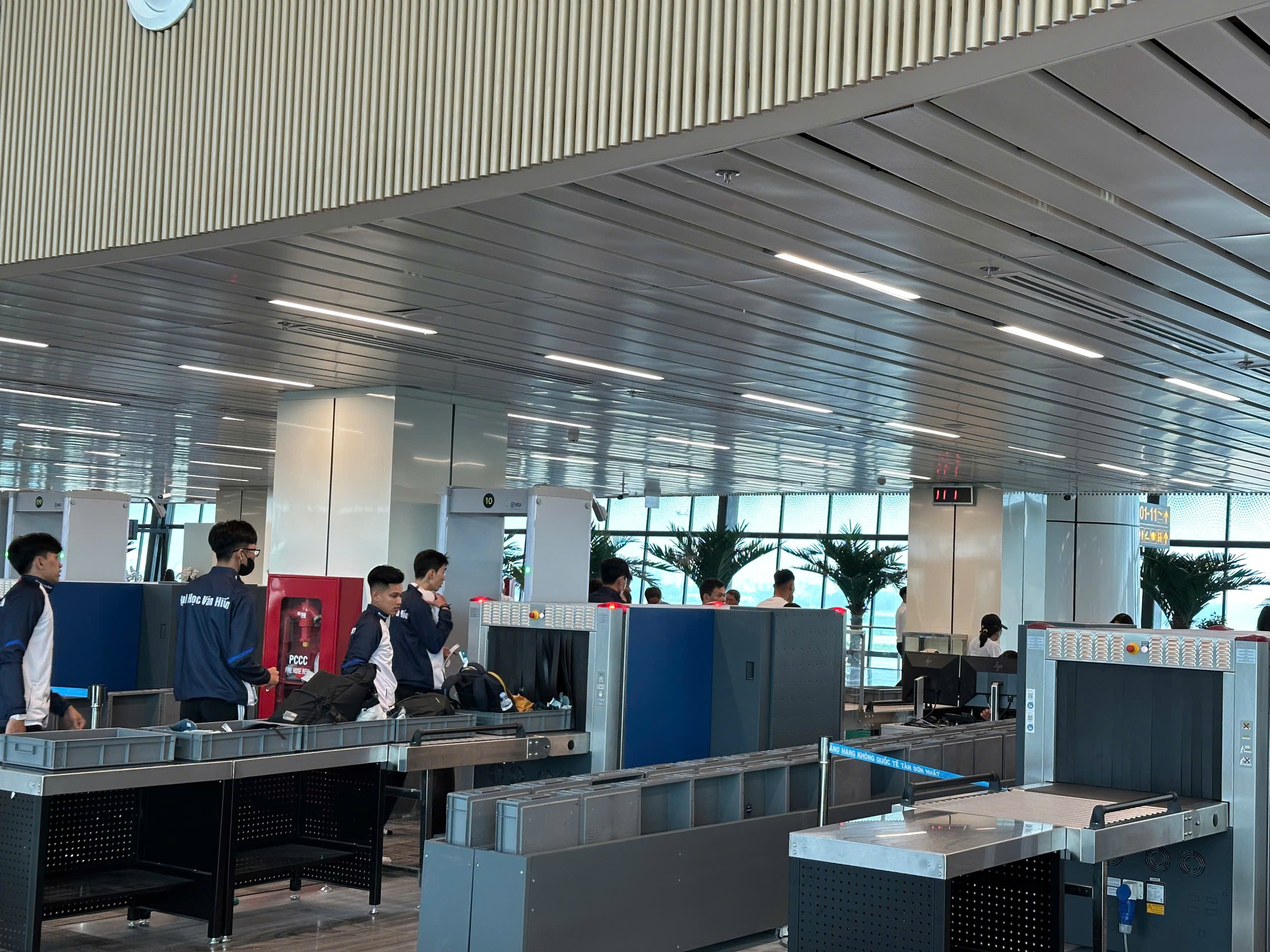越南航空首日在T3航站楼全面运营：顺利、稳定