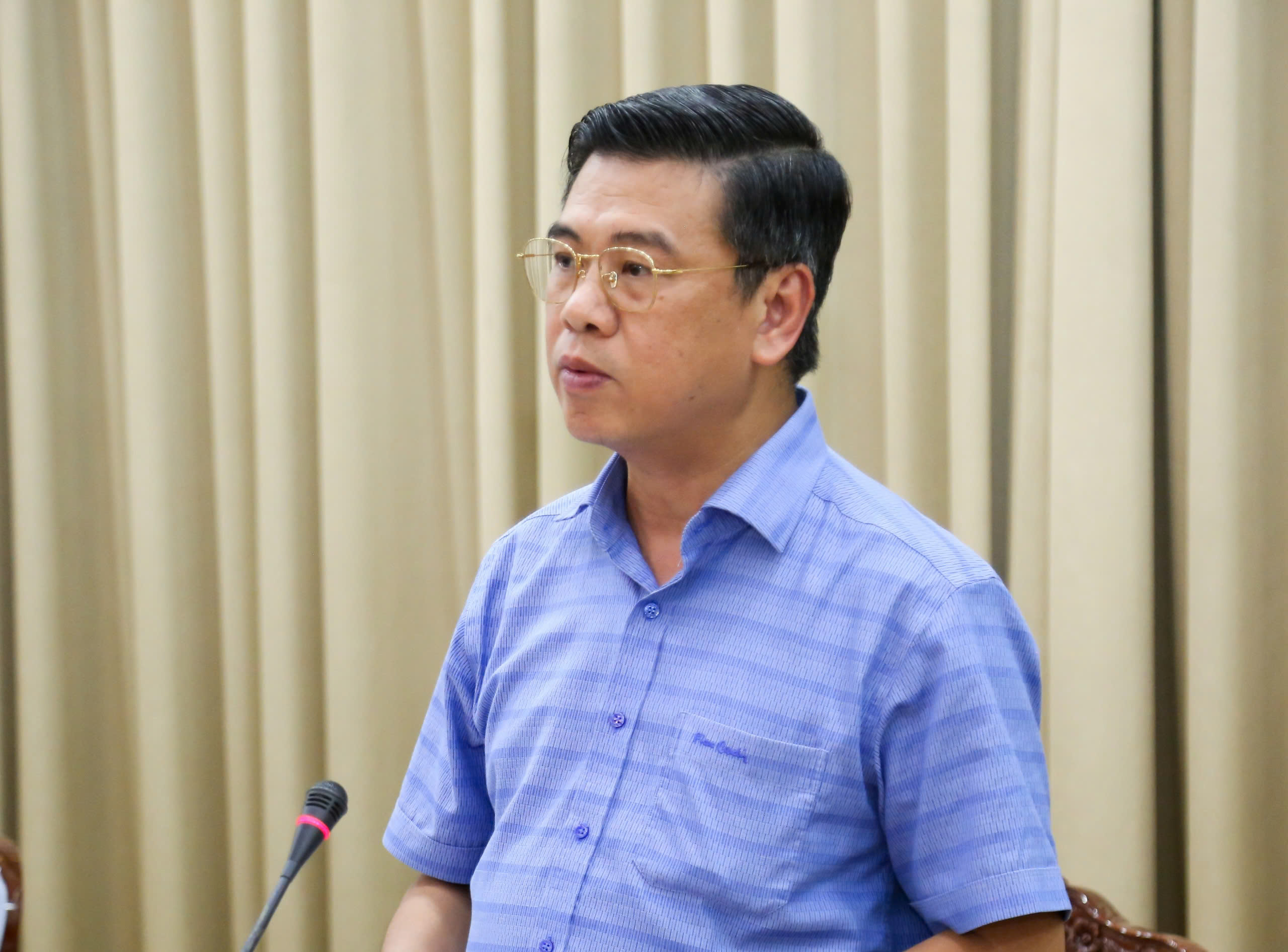 主席阮文德：‘将胡志明市国有企业的重组方案打造成集团’