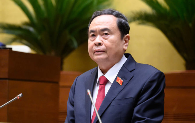 国会开幕，开始审议宪法修正案