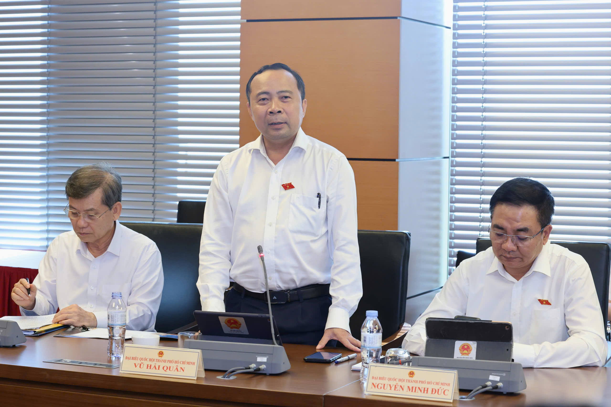 阮明德中将：'对方打电话，明确说出身份证号码，那么信息是从哪里泄露的？'