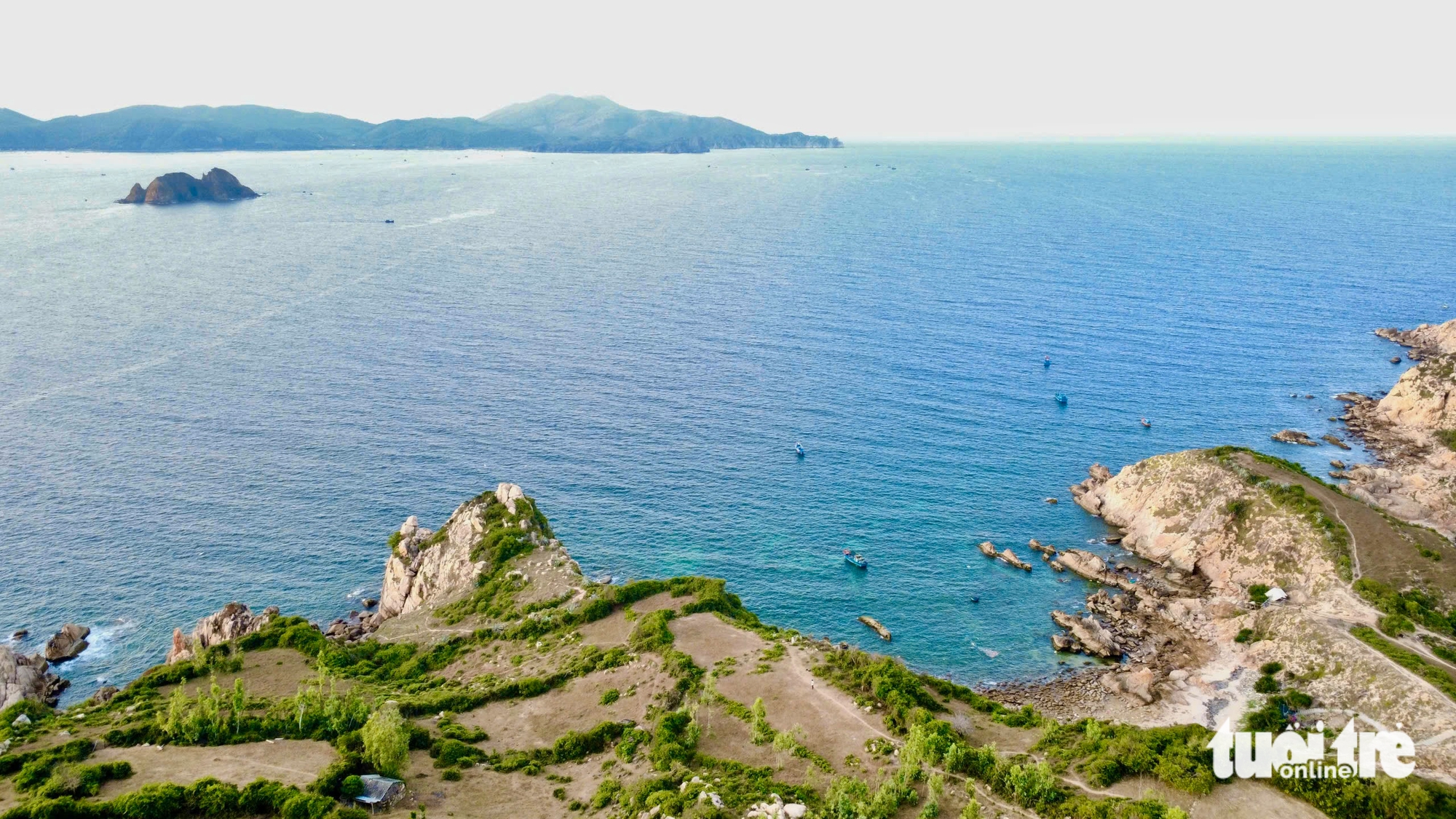 富安省的海边石头村