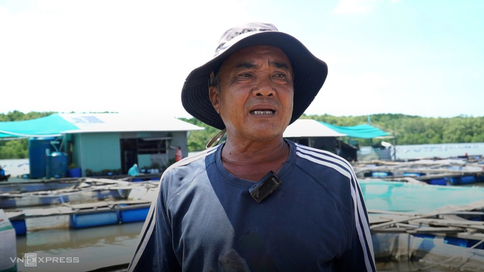 油轮泄漏事故后，芹耶县河流中鱼类大量死亡