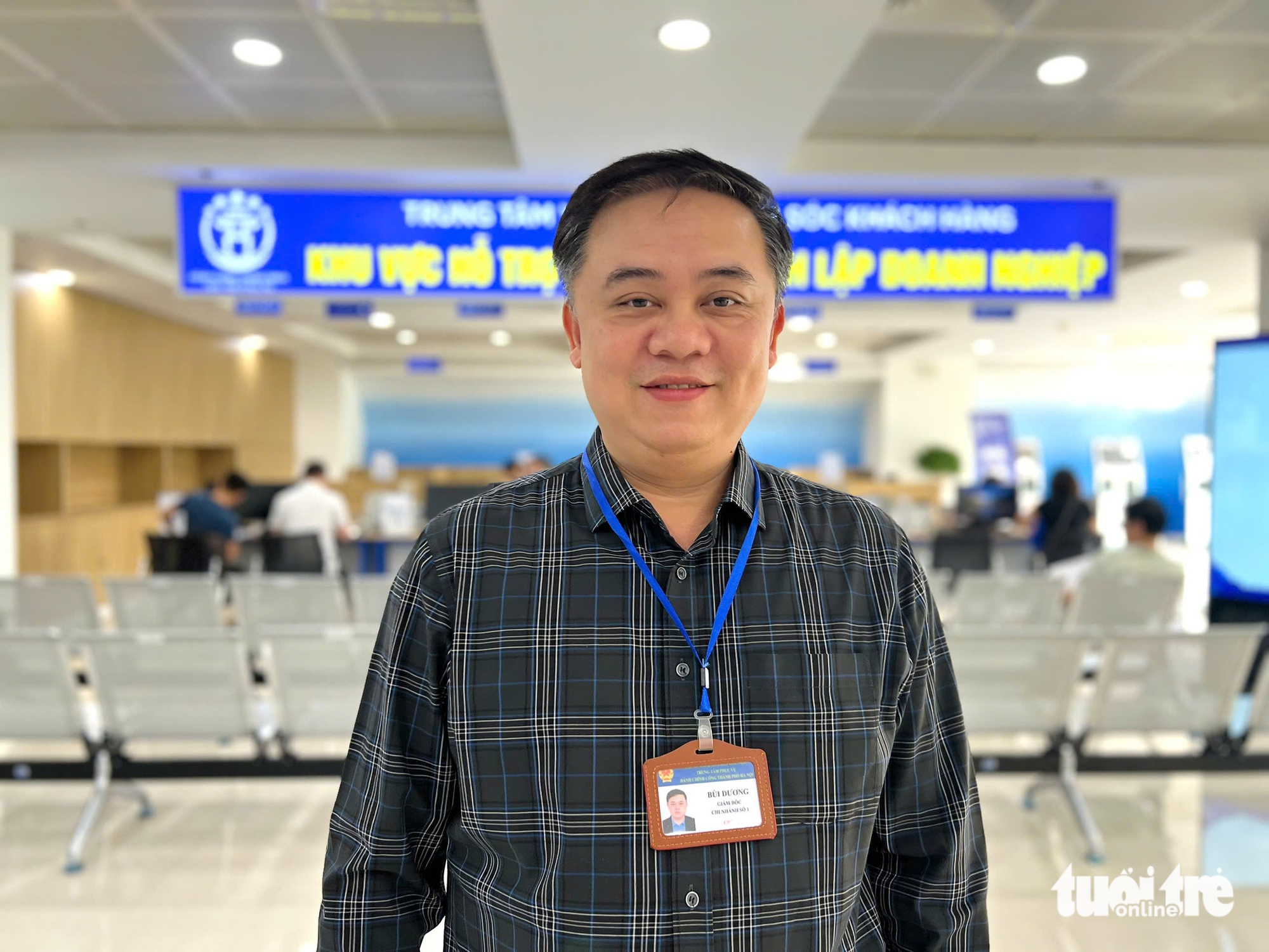河内市民为何凌晨4点就排队等候办理行政手续？